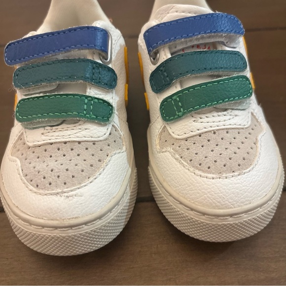 Veja Toddler Shoes - Picture 3 of 8